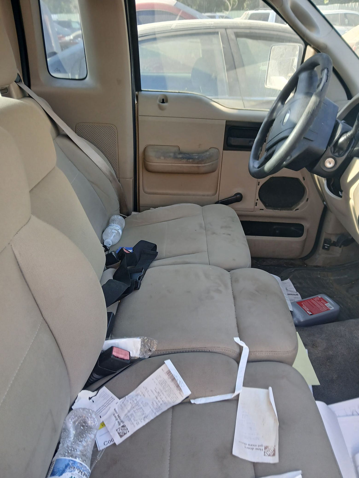 Seat Belt Buckle Front Center 2004 - 2008 Ford F-150
