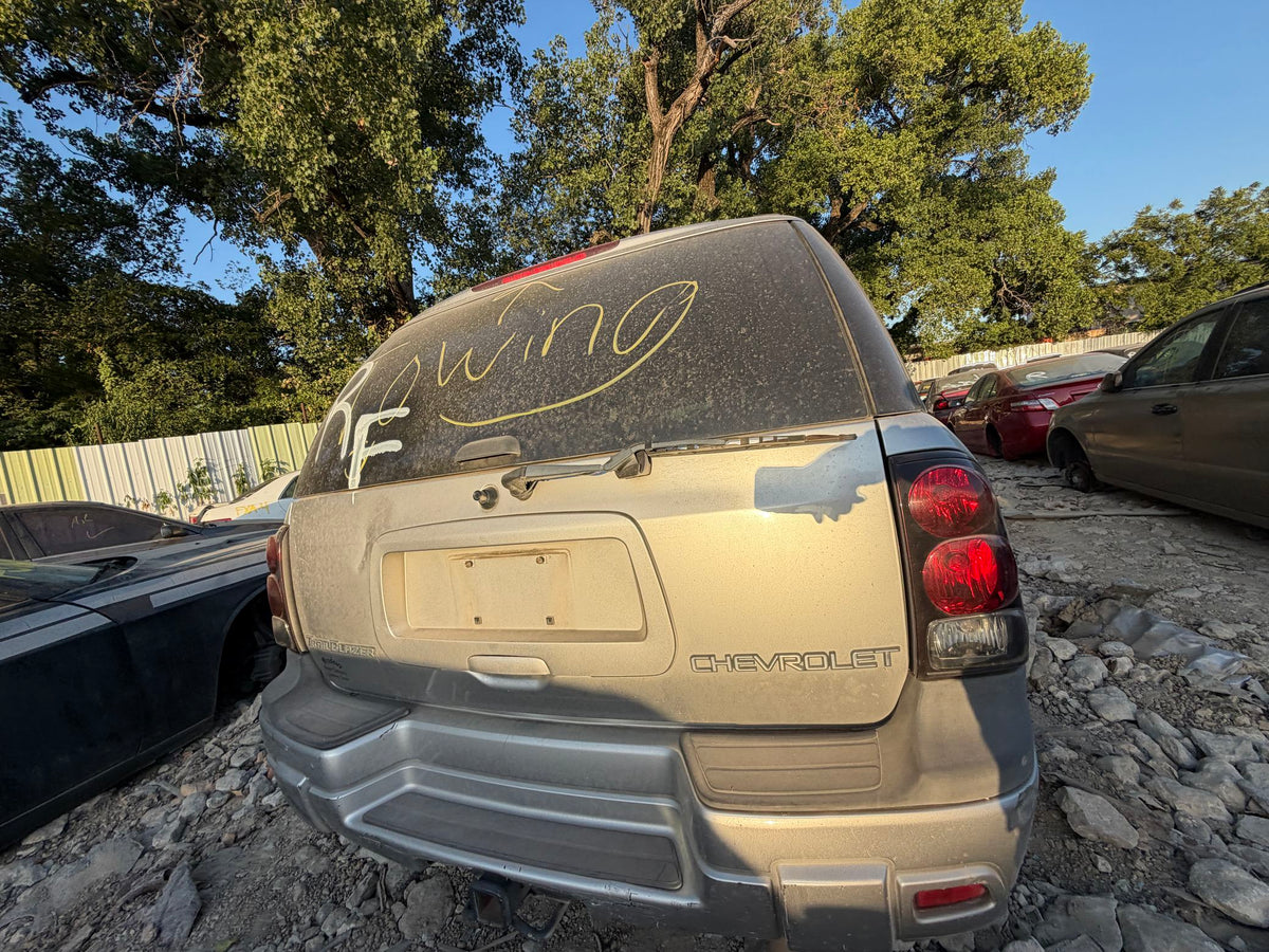 Fog Light Assembly Front Driver Side 2002 - 2009 Chevrolet TrailBlazer (mid-size)