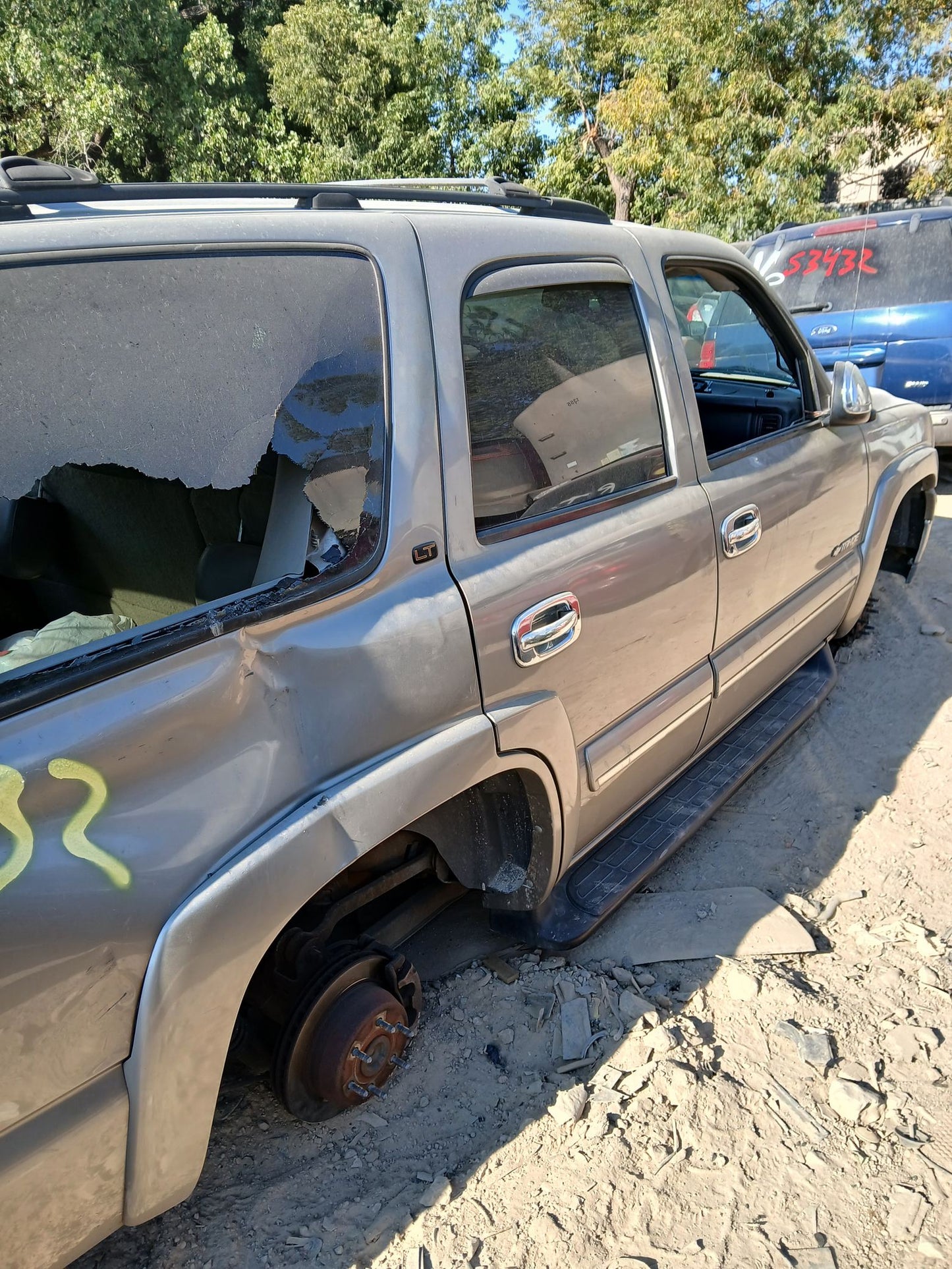Fog Light Passenger Side 2000 - 2006 Chevrolet Tahoe