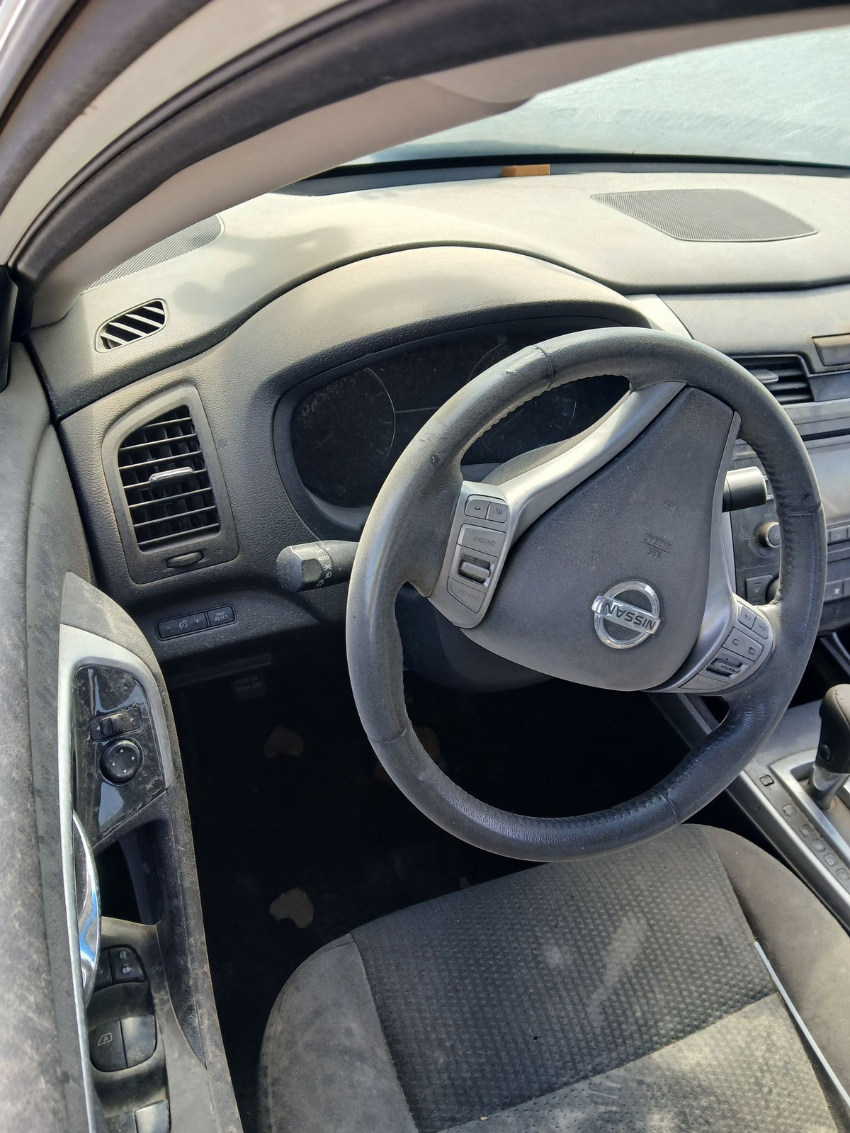 Door Trim Panel Front Driver Side 2013 - 2018 Nissan Altima