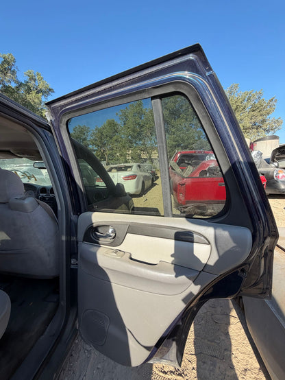 Headlight Driver Side 2002 - 2009 GMC Envoy