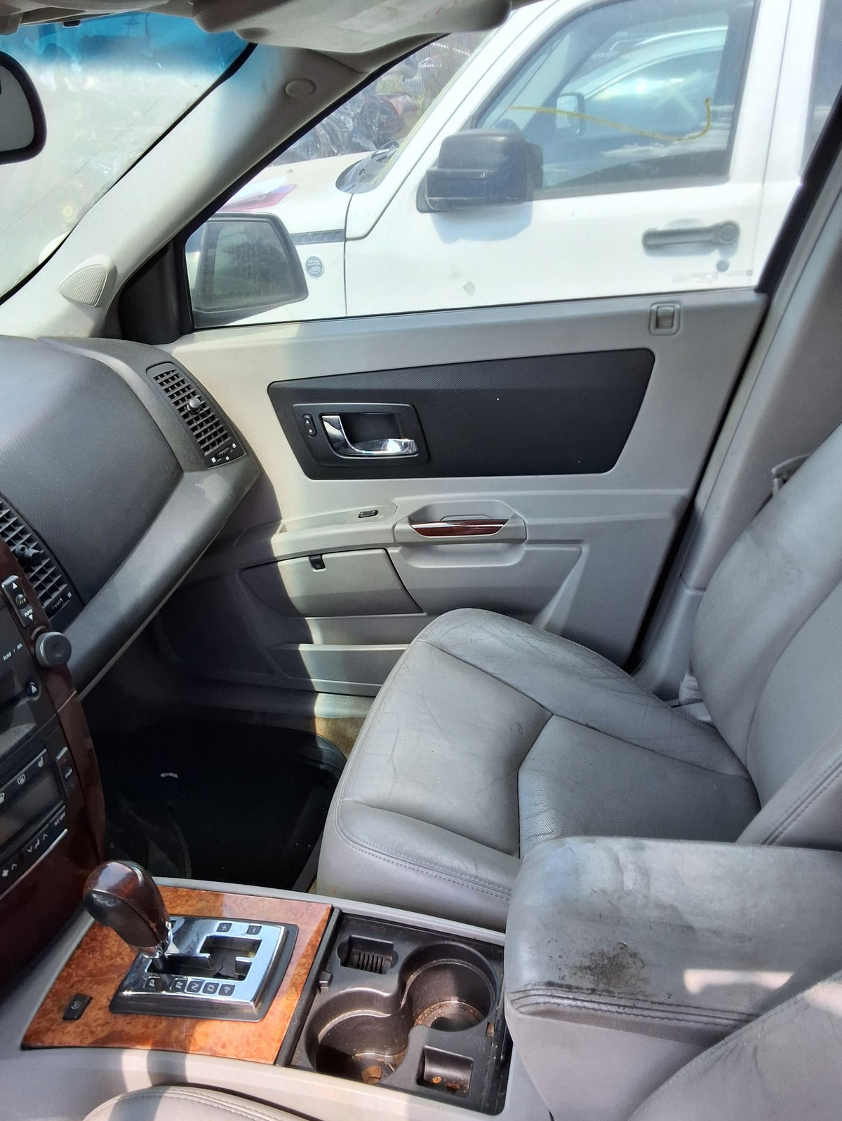 Door Exterior Handle Front Driver Side 2004 - 2009 Cadillac SRX