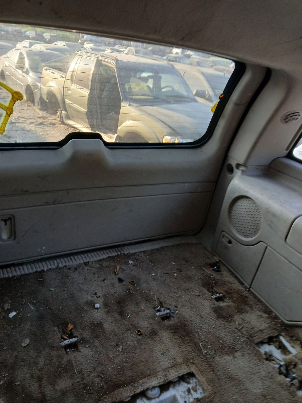 Exterior Door Handle Rear Driver Side 2002 - 2006 Cadillac Escalade