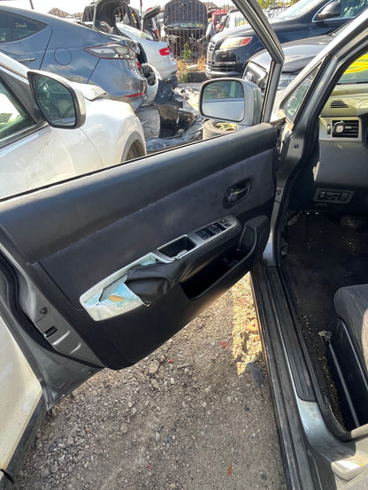 Tail Light Passenger Side 2007 - 2011 Nissan Versa