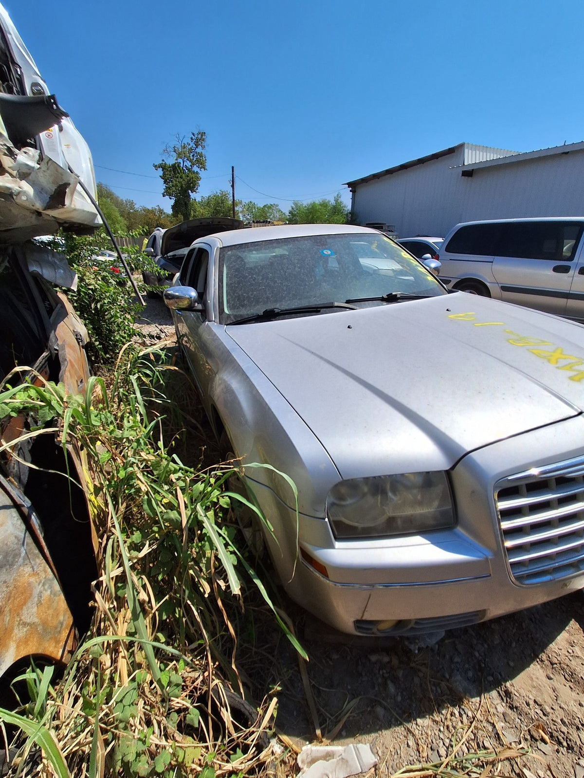Fuse Box Engine Compartment 2005 - 2010 Chrysler 300