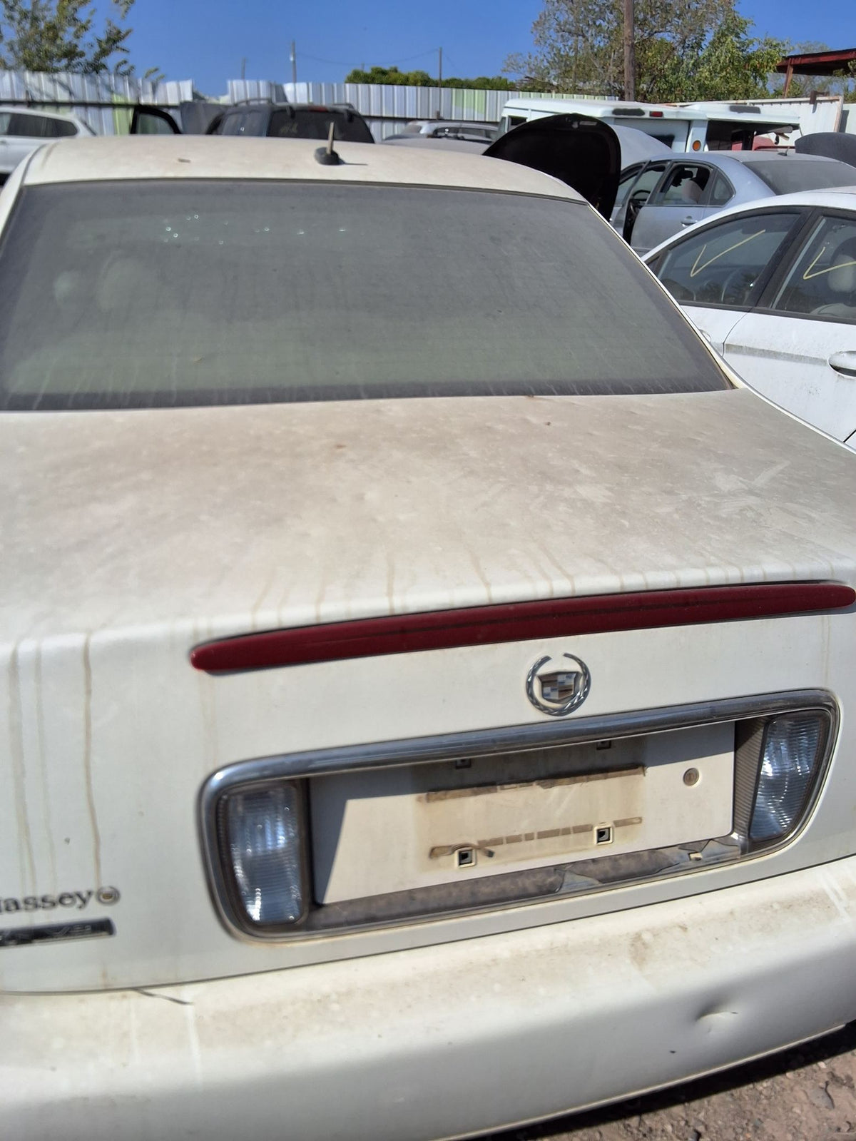 Fog Light Passenger Side 2000 - 2005 Cadillac DeVille