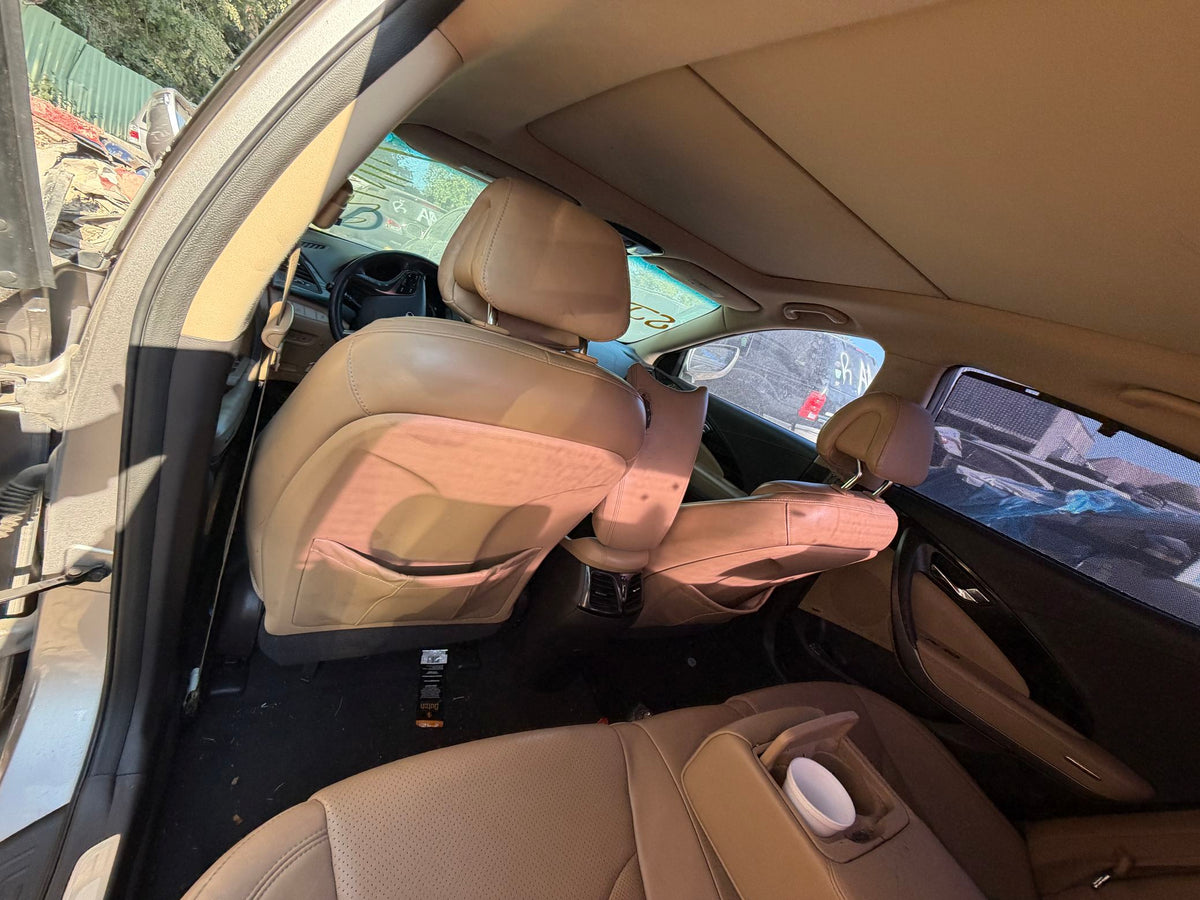 Headlight Driver Side 2012 - 2017 Hyundai Azera