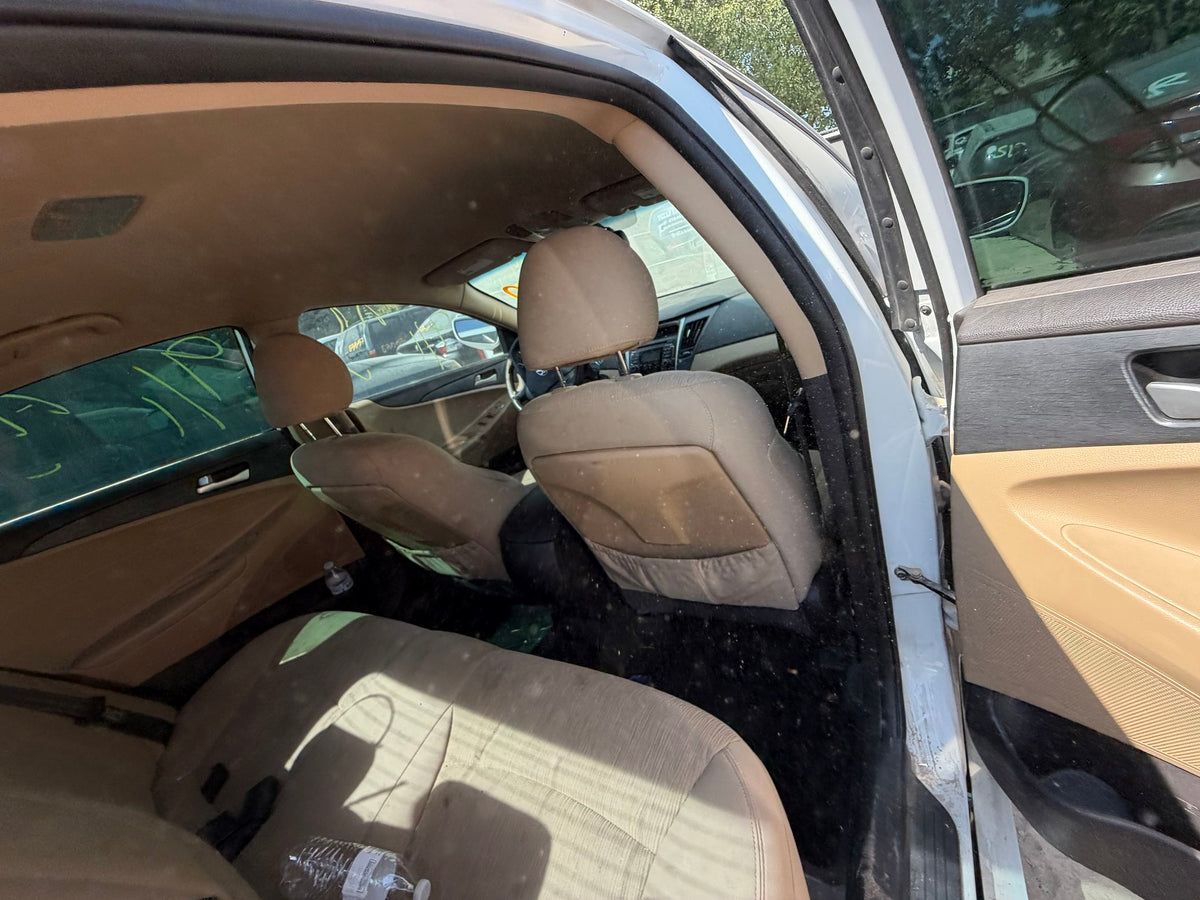 Exterior Door Handle Rear Passenger Side 2011 - 2014 Hyundai Sonata