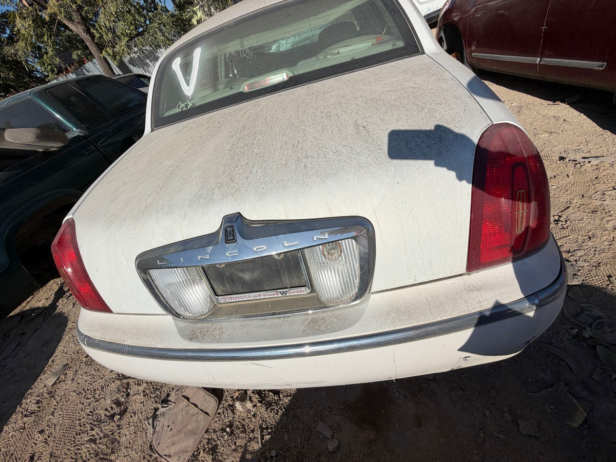 Tail Light Passenger Side 1998 - 2011 Lincoln Town Car