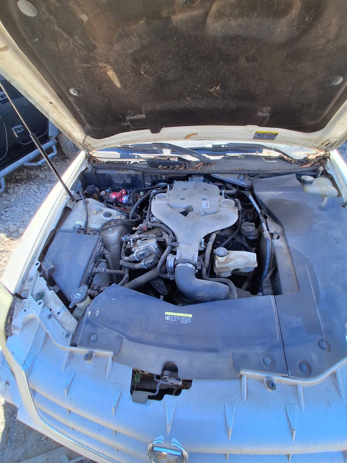 Headlight Passenger Side 2005 - 2011 Cadillac STS