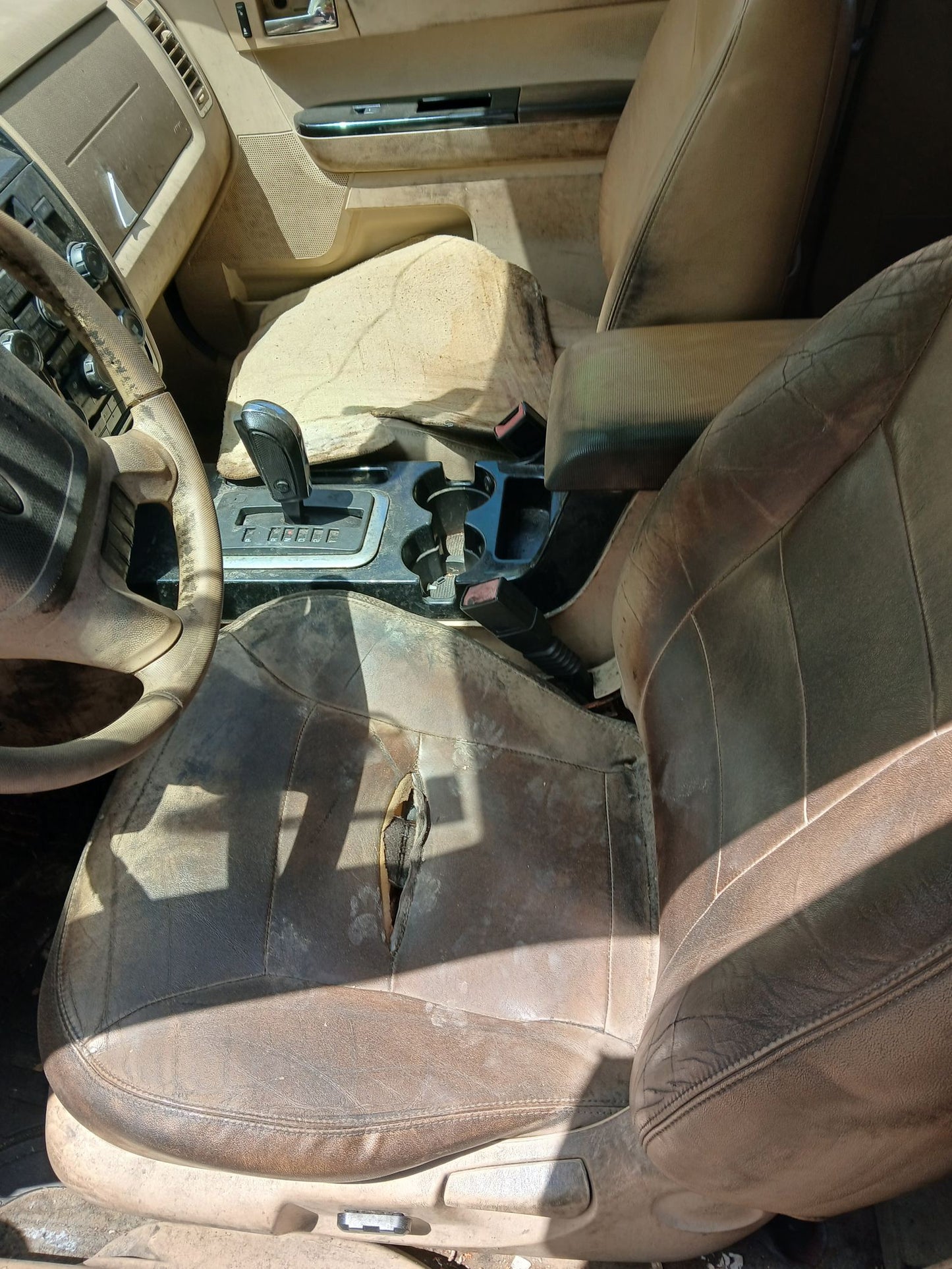 Fuse Box Engine Bay 2008 - 2012 Ford Escape