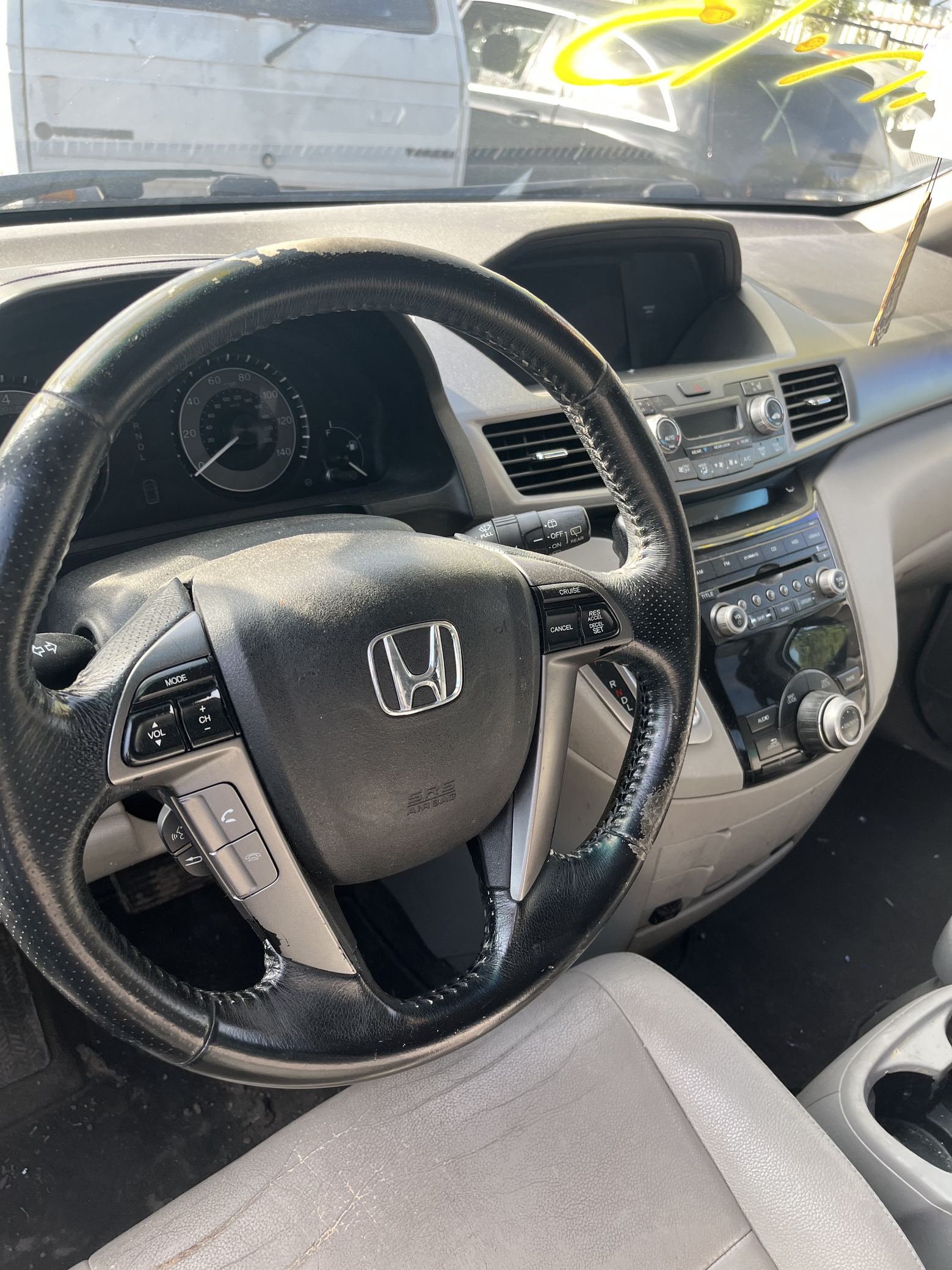 Seat Second Row Driver Side 2011 - 2017 Honda Odyssey