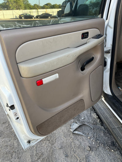 Door Handle Exterior Front Driver Side 2000 - 2006 GMC Yukon