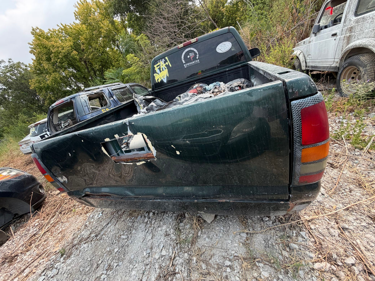 Door Latch Front Passenger Side 1999 - 2006 GMC Sierra 1500