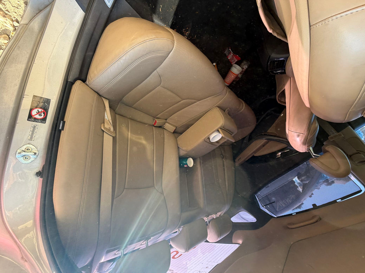 Tail Light Inner Passenger Side 2012 - 2017 Hyundai Azera