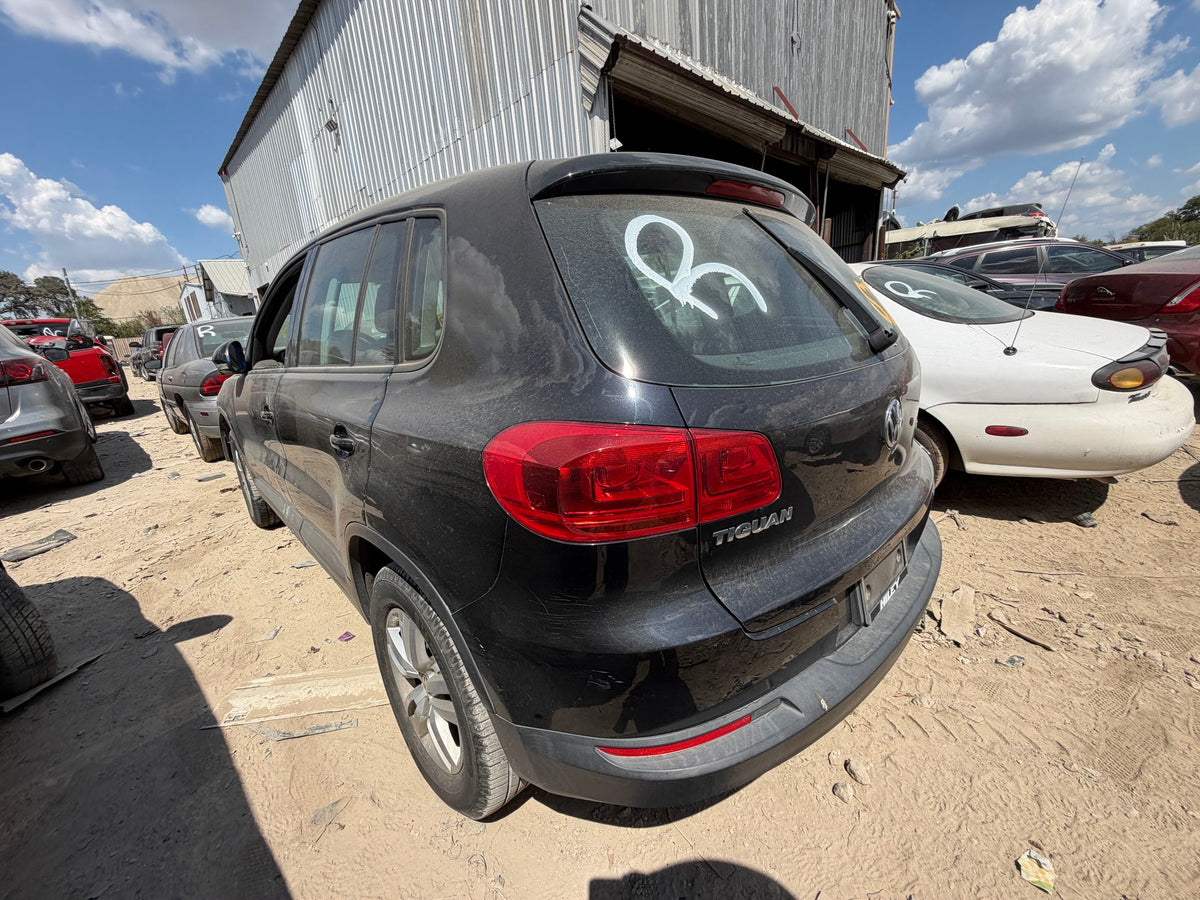 Door Trim Panel Front Passenger Side 2009 - 2017 Volkswagen Tiguan