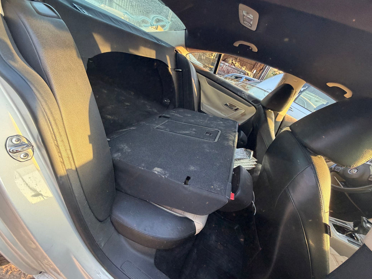 Quarter Window Glass Driver Side 2009 - 2017 Volkswagen CC