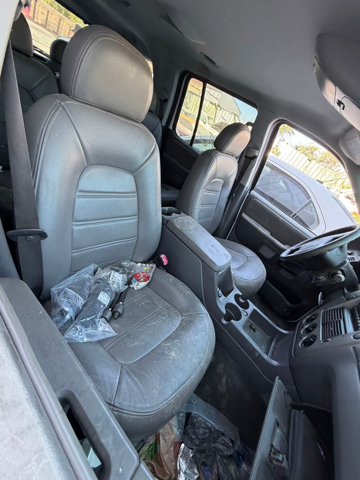 Seat Belt Rear Center 2002 - 2005 Ford Explorer