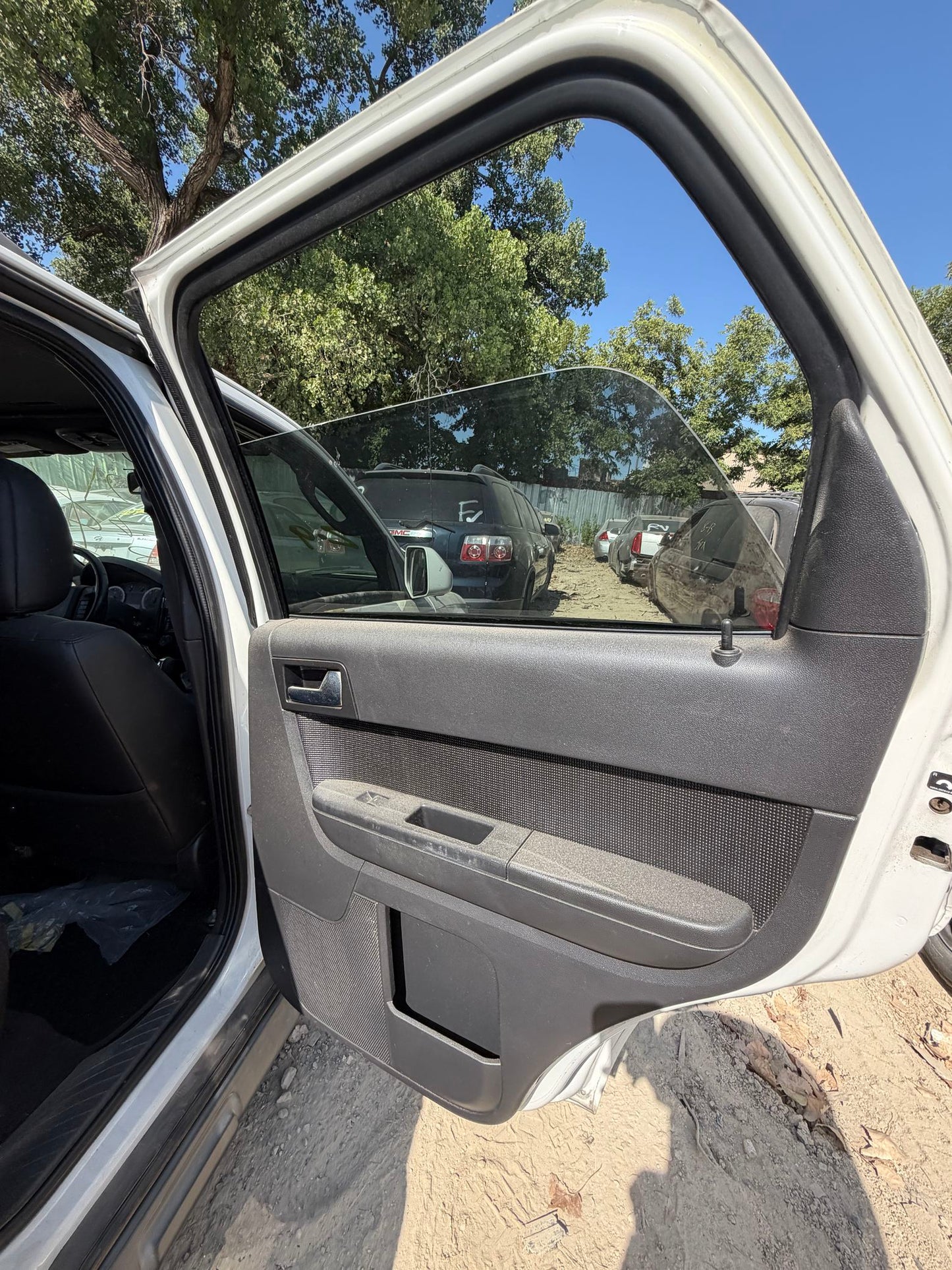 Door Interior Handle Front Passenger Side 2008 - 2012 Ford Escape
