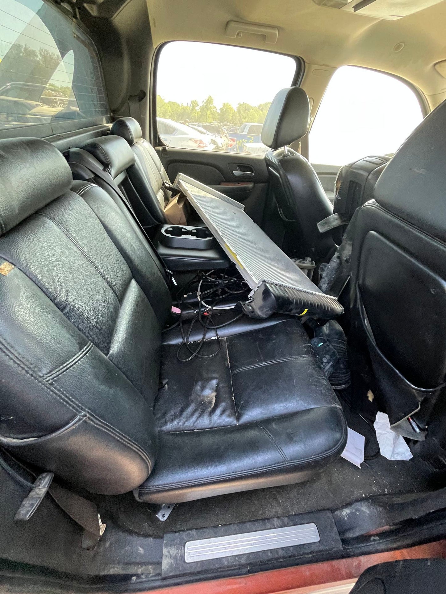 Midgate Assembly 2007 - 2013 Chevrolet Avalanche