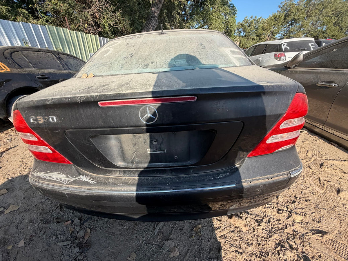 Air Cleaner Box 2001 - 2007 Mercedes-Benz C-Class