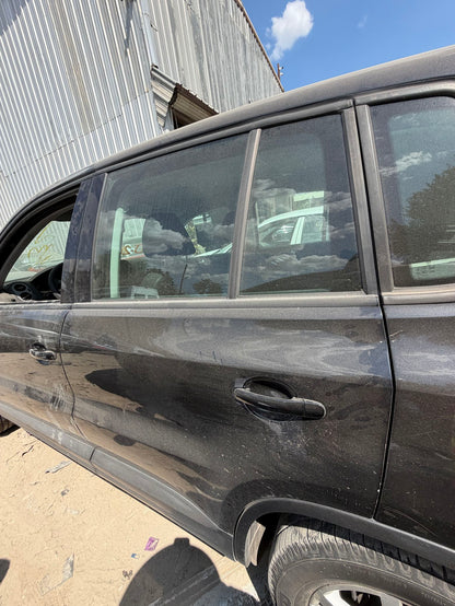 Door Trim Panel Front Passenger Side 2009 - 2017 Volkswagen Tiguan