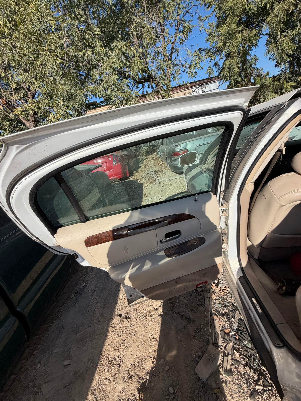 Door Window Glass Rear Passenger Side 1998 - 2011 Lincoln Town Car