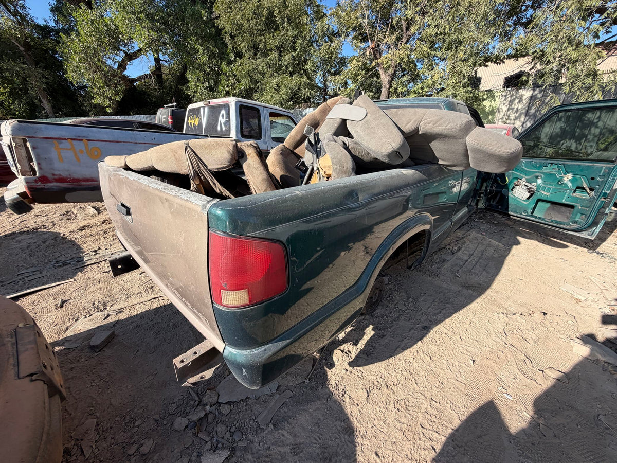 Seat Front Driver Side 1994 - 2004 Chevrolet S-10