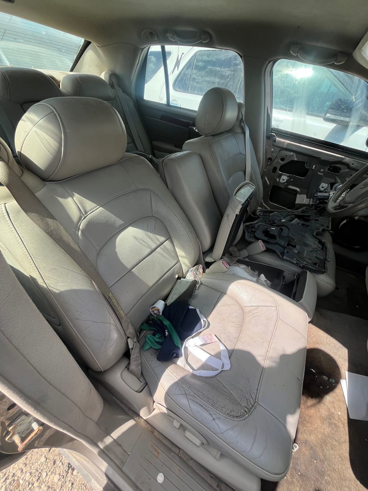 Brake Caliper Front Passenger Side 2000 - 2005 Cadillac DeVille