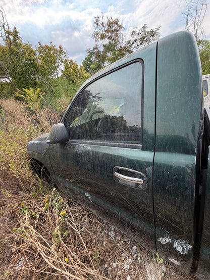 Throttle Body 1999 - 2006 GMC Sierra 1500
