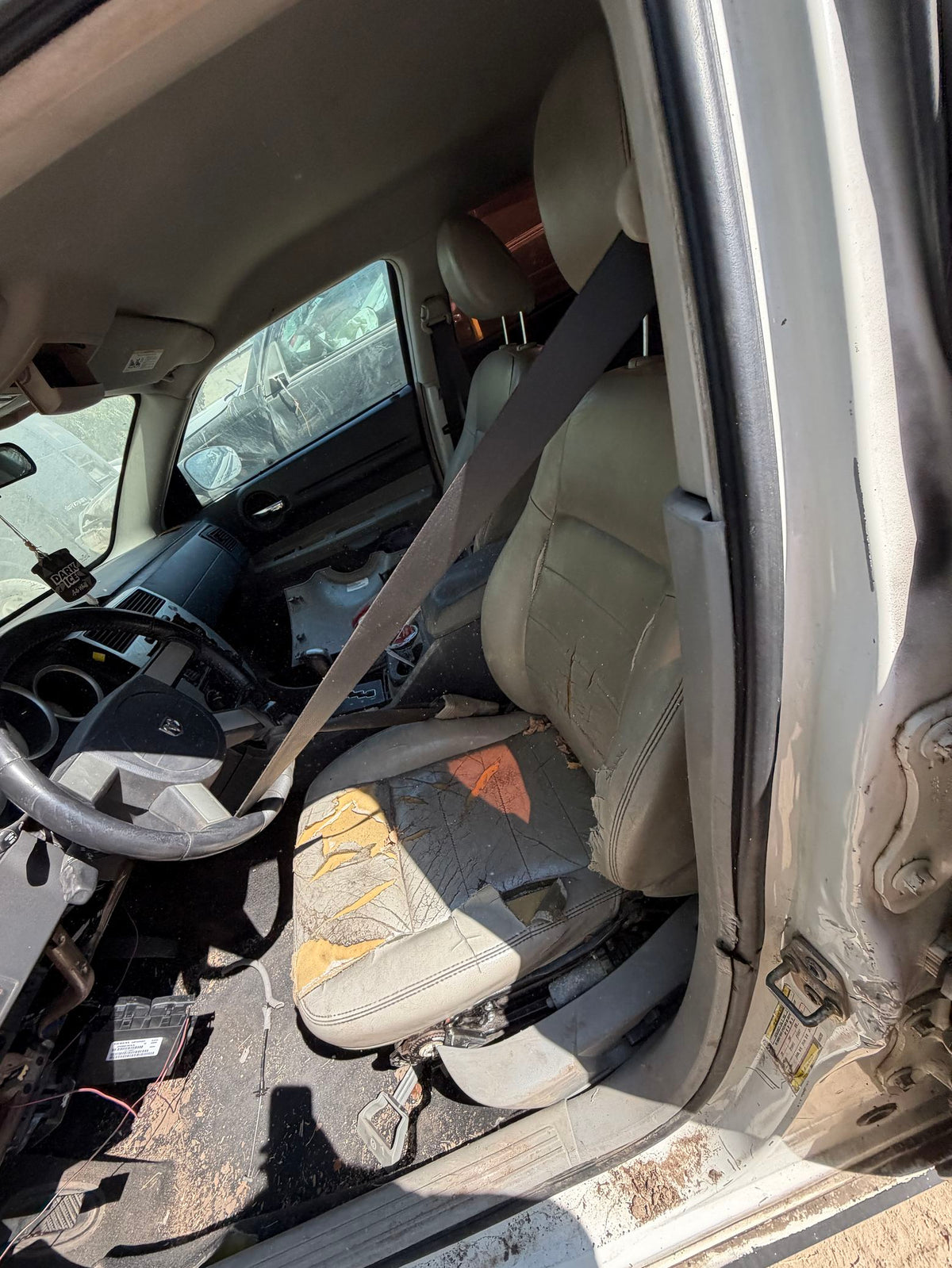 Fuse Box Integrated Power Module 2005 - 2008 Dodge Magnum