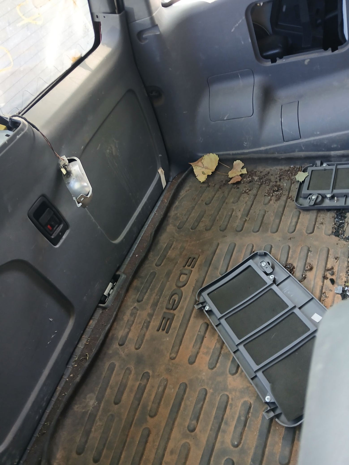 Windshield 1998 - 2005 Mercedes-Benz M-Class