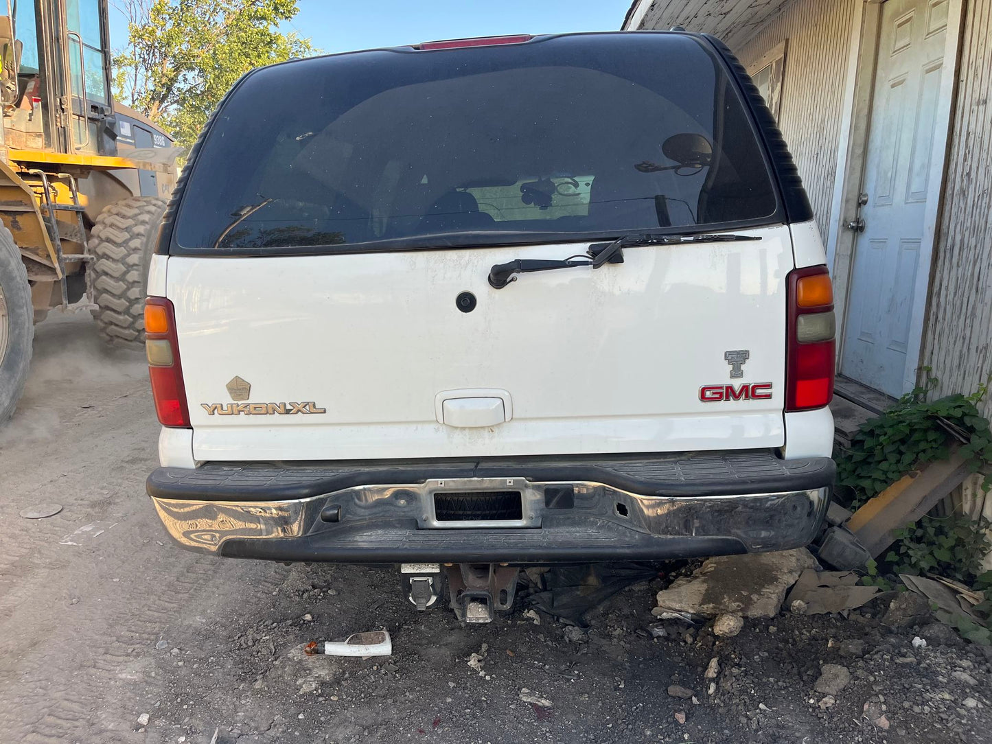 A/C Condenser 2000 - 2006 GMC Yukon