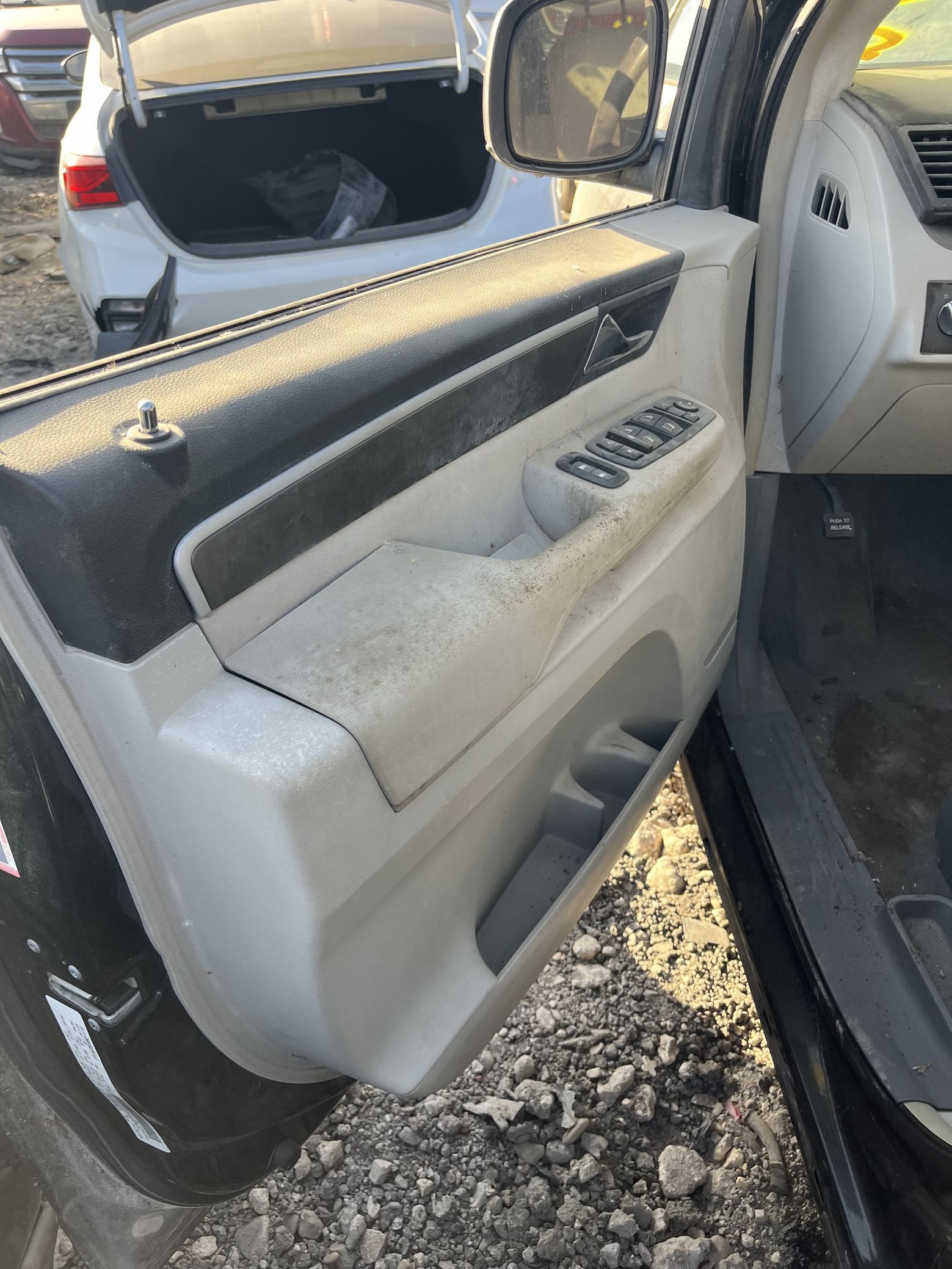 Brake Caliper Front Passenger Side 2009 - 2013 Volkswagen Routan