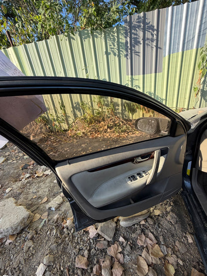 Steering Knuckle Hub Front Driver Side 2001 - 2009 Volvo S60
