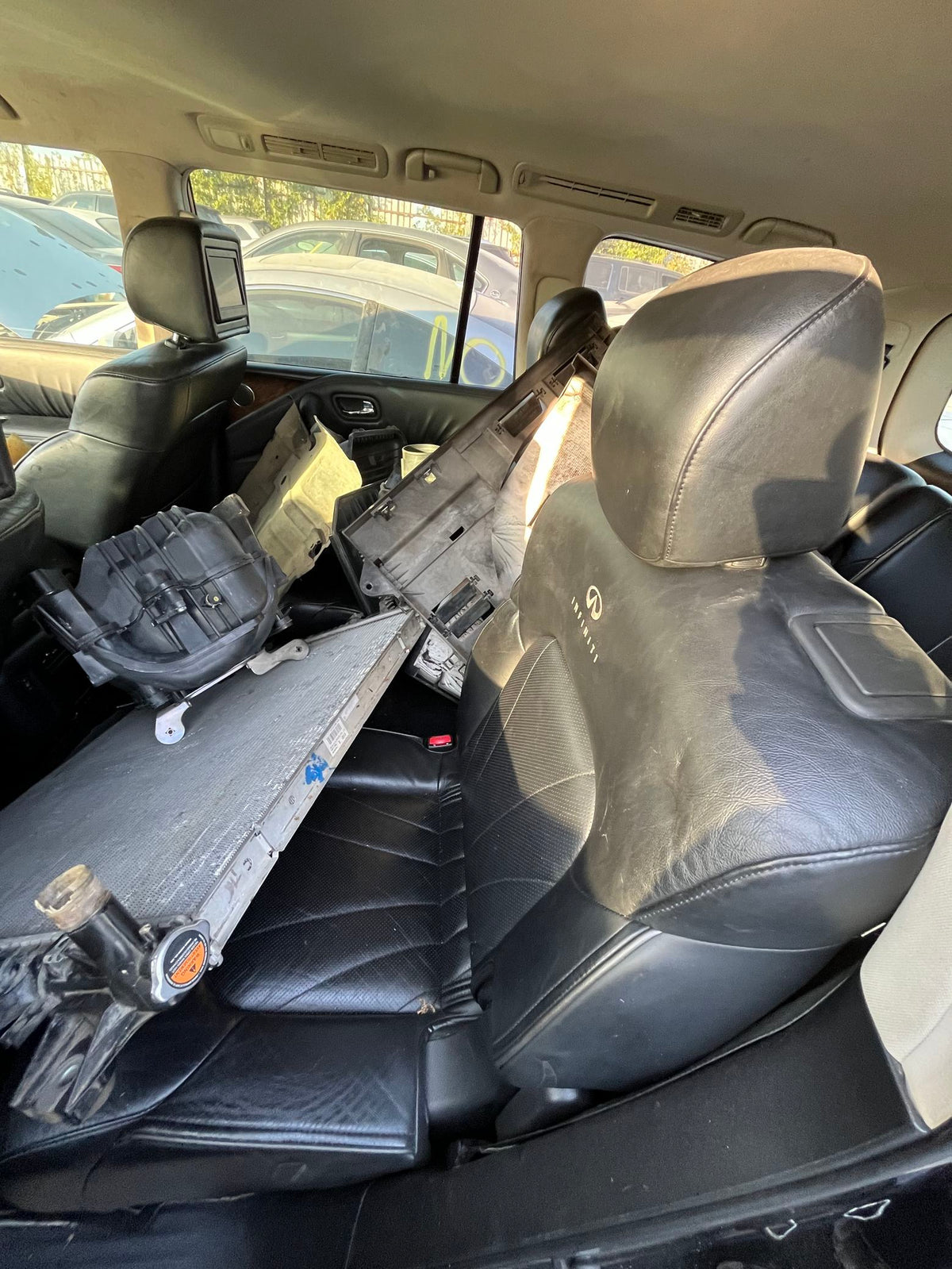 Seat Assembly Second Row Driver Side 2011 - 2013 Infiniti QX56