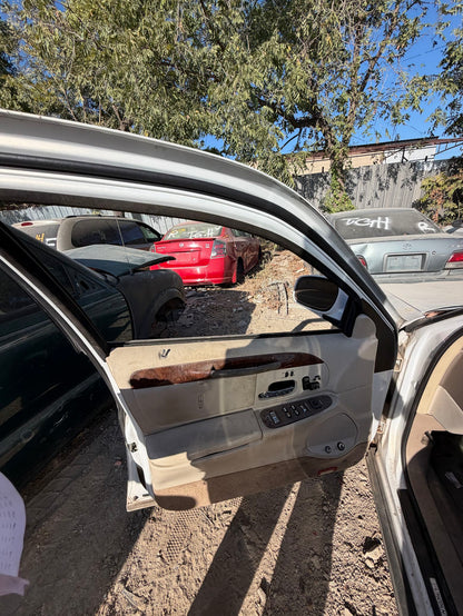 Interior Door Handle Front Passenger Side 1998 - 2011 Lincoln Town Car