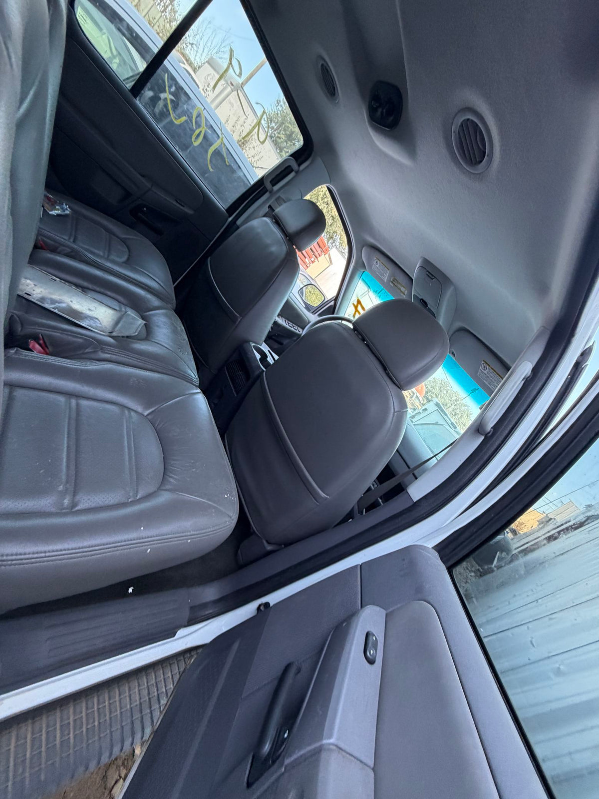 Seat Belt Rear Center 2002 - 2005 Ford Explorer