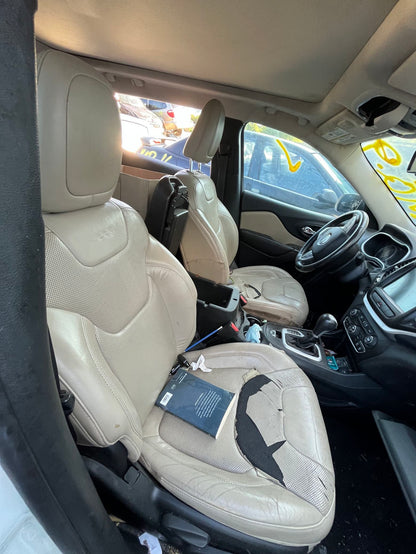 Steering Knuckle Hub Front Passenger Side 2014 - 2023 Jeep Cherokee