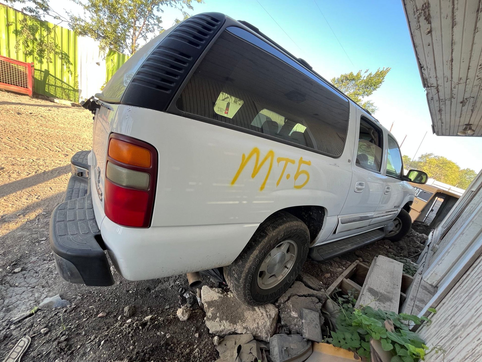 A/C Condenser 2000 - 2006 GMC Yukon