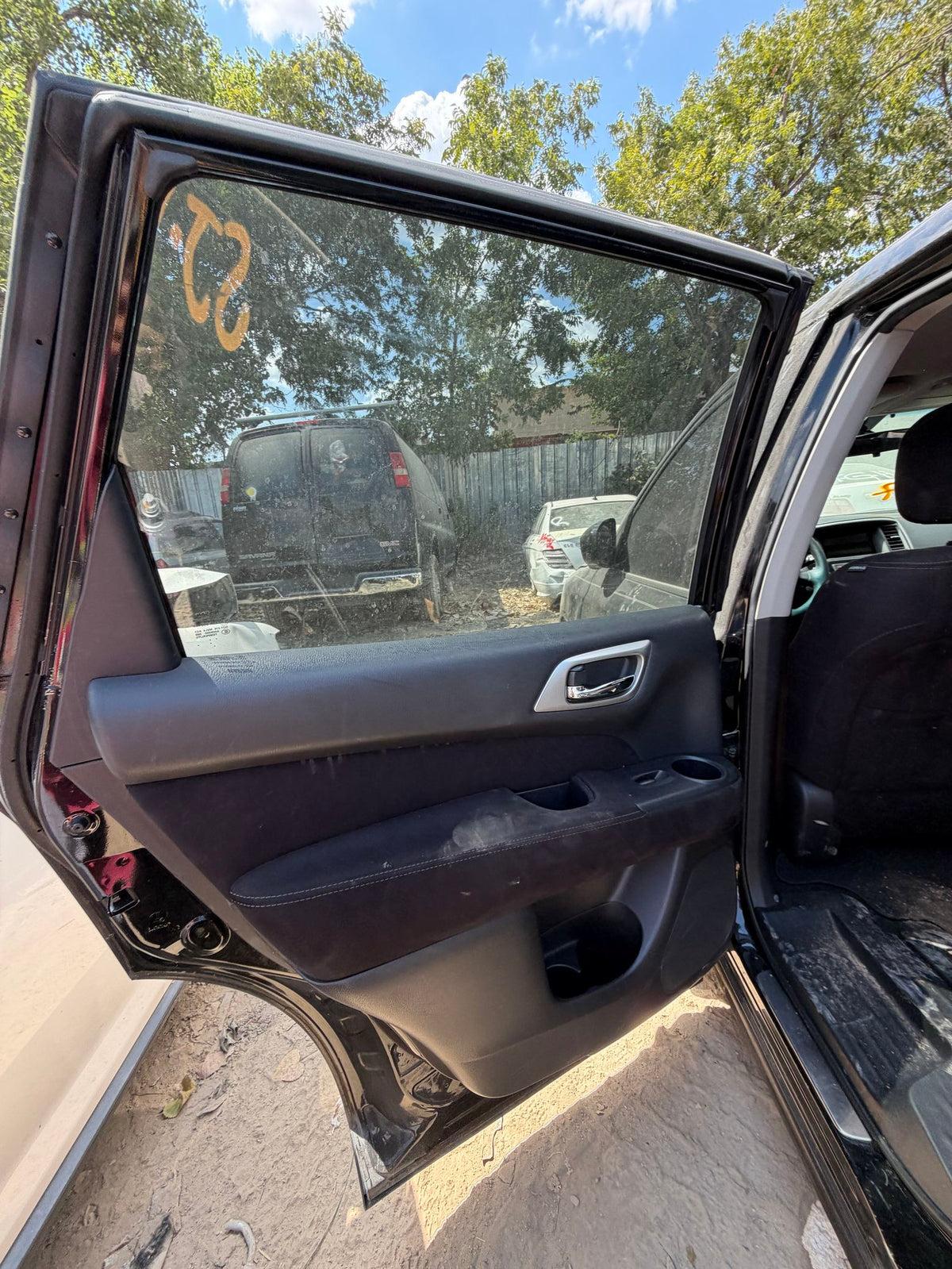Steering Knuckle Front Passenger Side 2013 - 2020 Nissan Pathfinder