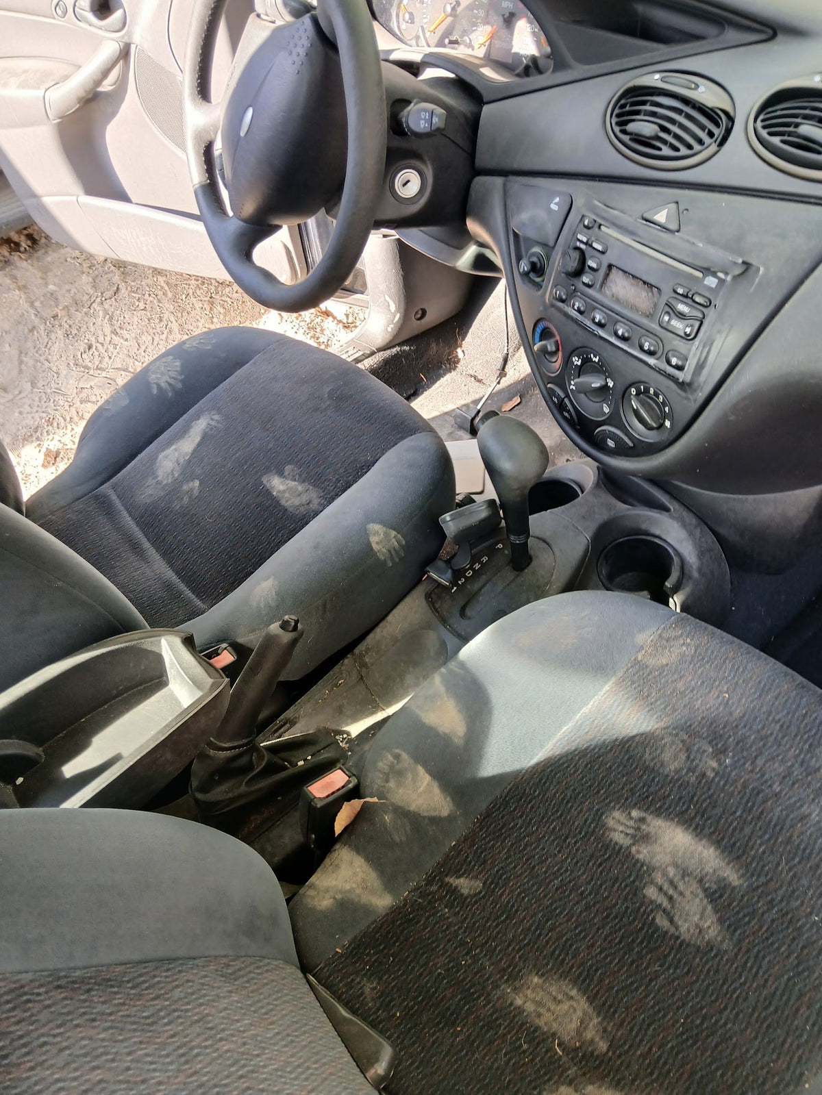 Steering Knuckle Front Passenger Side 2000 - 2007 Ford Focus