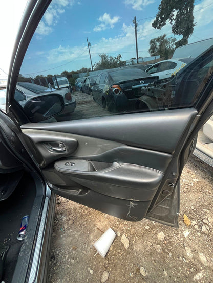 Tail Light Outer Driver Side 2015 - 2024 Nissan Murano