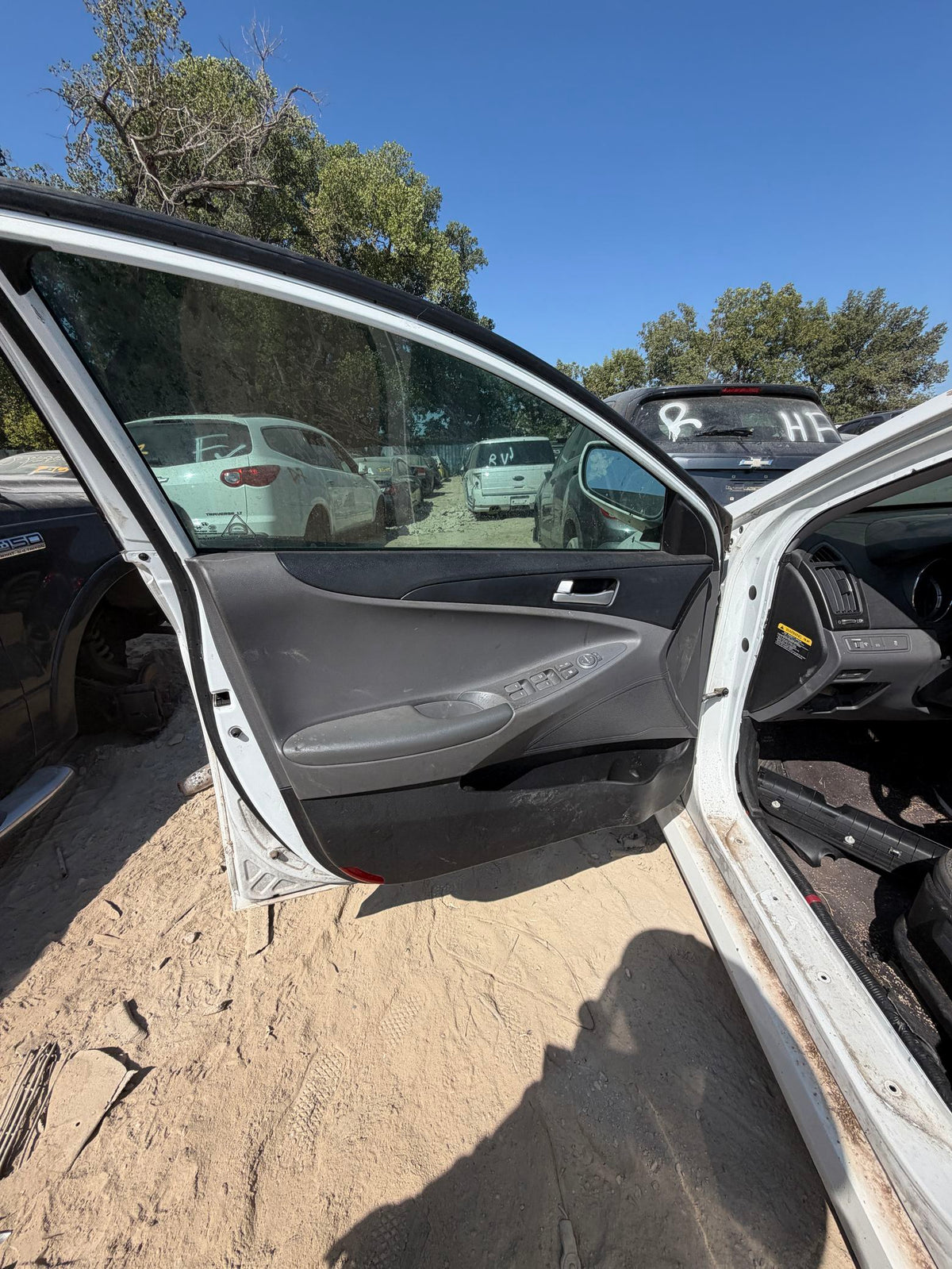 B-Pillar Trim Panel Driver Side 2011 - 2014 Hyundai Sonata