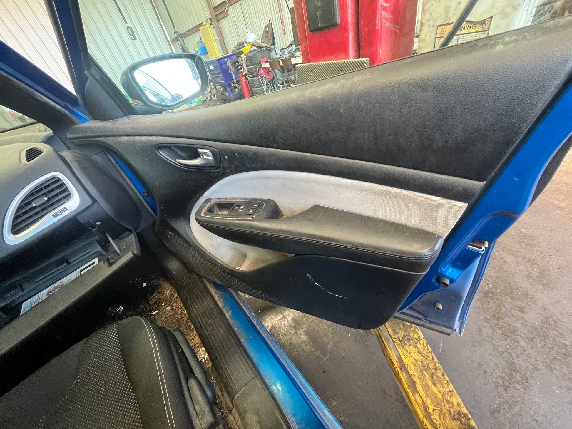 Brake Caliper Front Driver Side 2013 - 2016 Dodge Dart