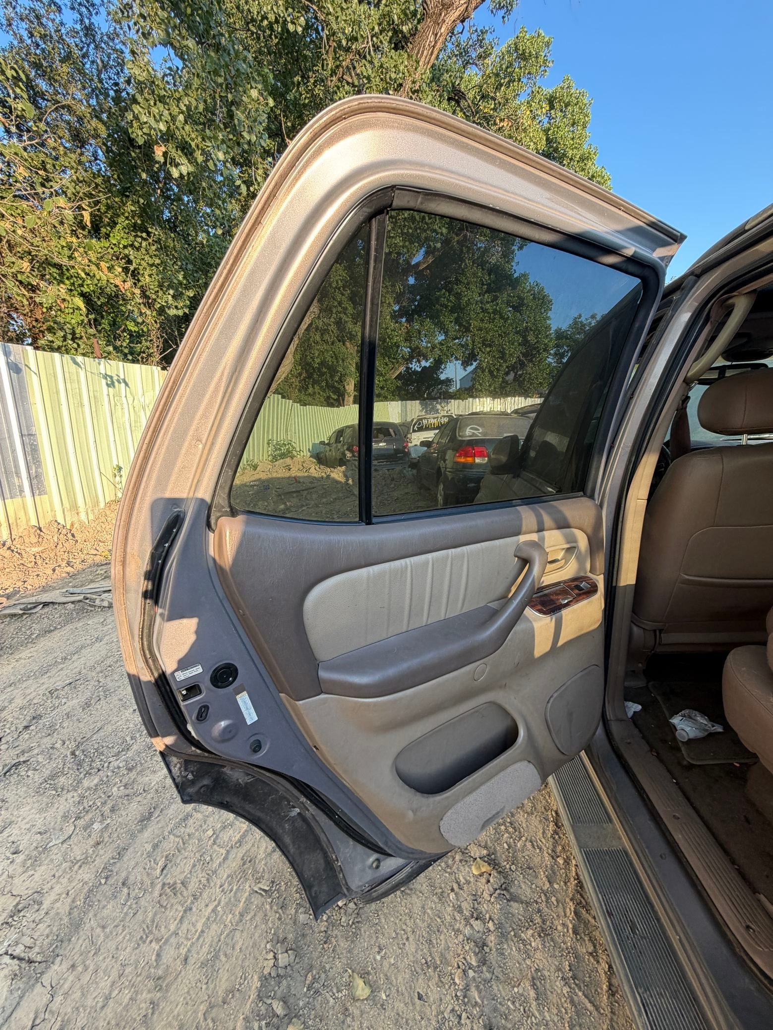 Exterior Door Handle Rear Passenger Side 2001 - 2007 Toyota Sequoia