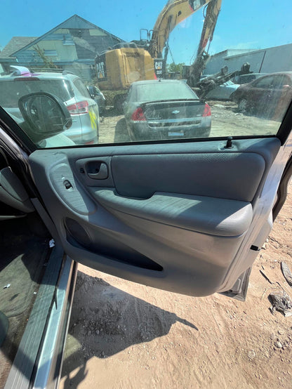 Exterior Sliding Door Handle Passenger Side 2001 - 2007 Chrysler Town and Country