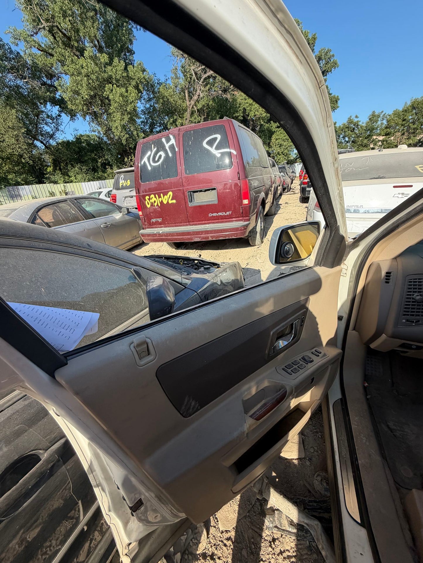Door Trim Panel Front Driver Side 2004 - 2009 Cadillac SRX