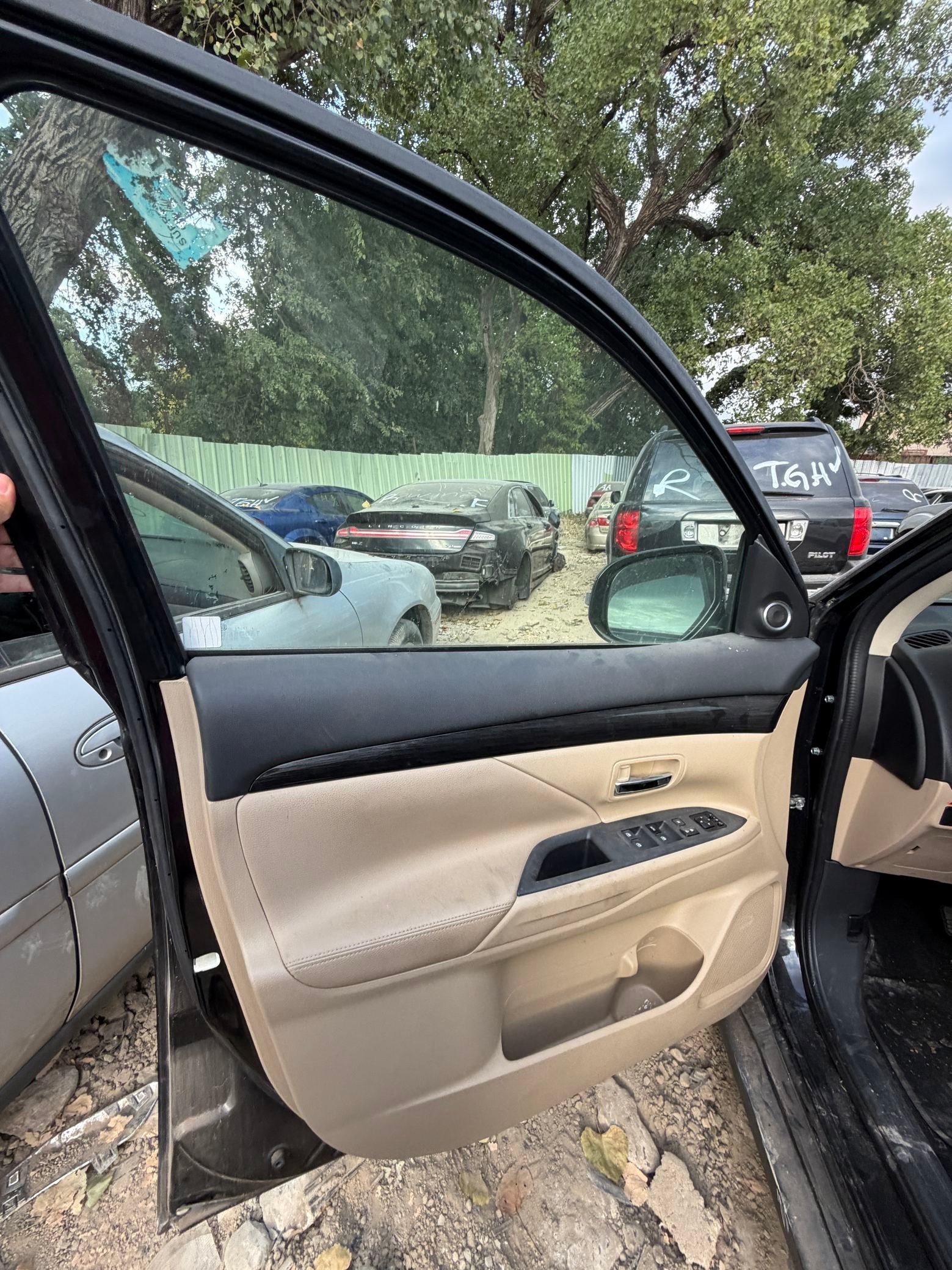 C-Pillar Trim Panel Passenger Side 2014 - 2020 Mitsubishi Outlander