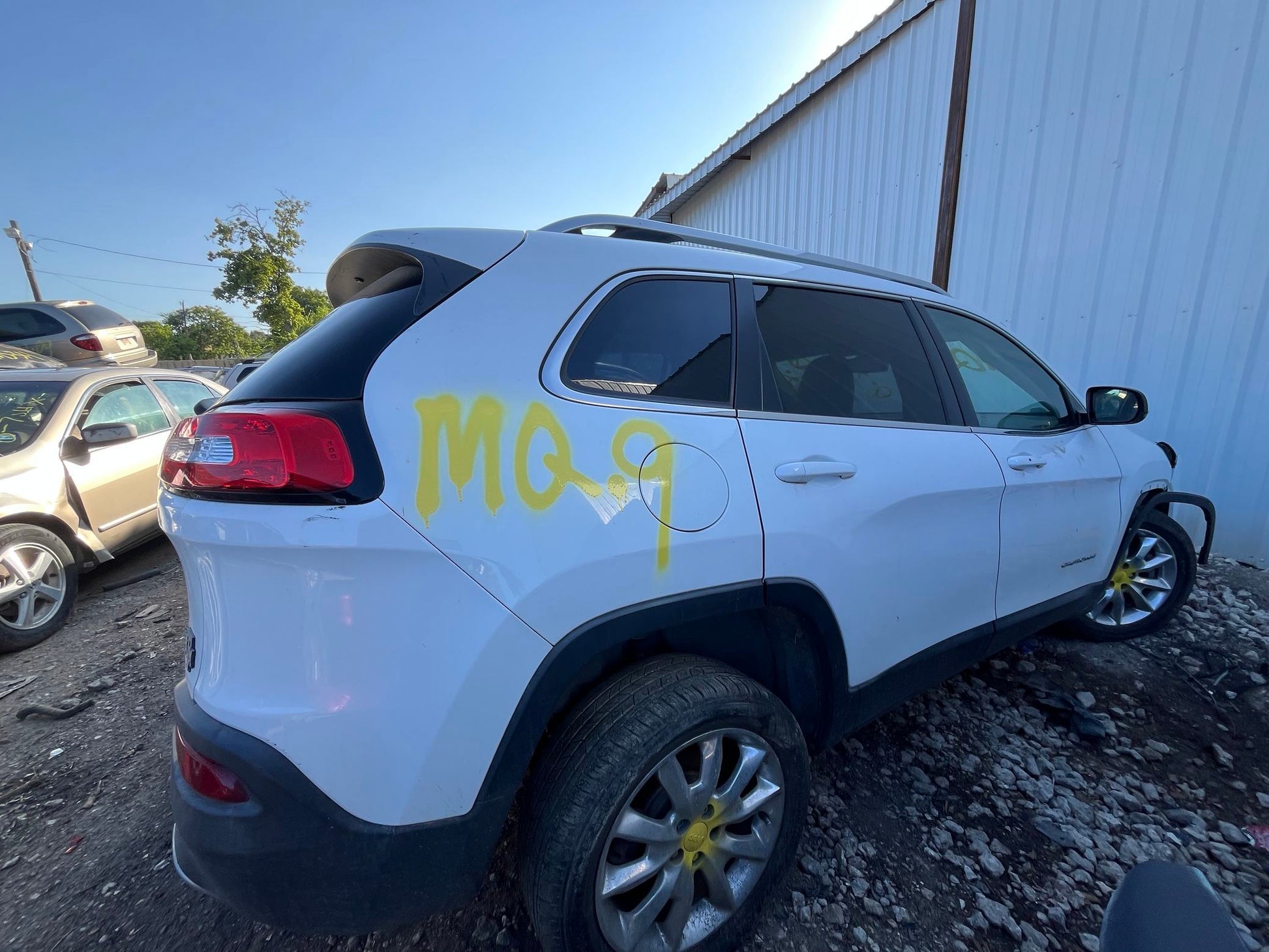 Steering Knuckle Hub Rear Passenger Side 2014 - 2023 Jeep Cherokee